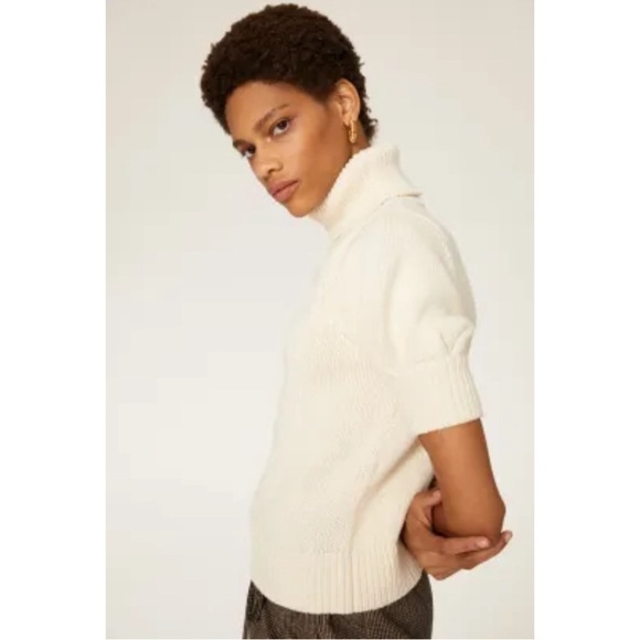 Adam Lippes Collective
Cream Puff Sleeve Sweater size large - Picture 3 of 10